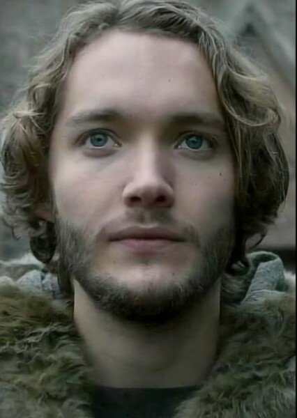 Toby Regbo photo