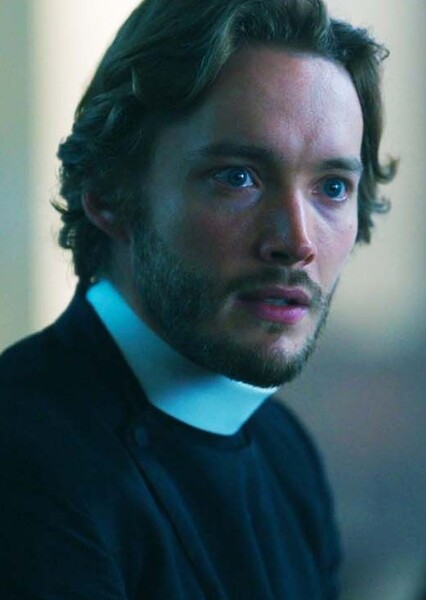 Toby Regbo photo