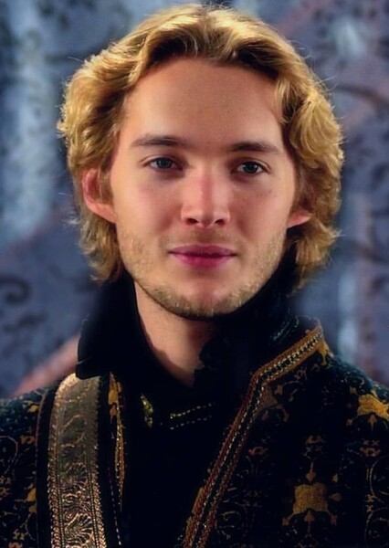Toby Regbo photo