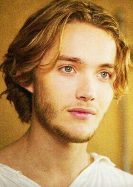 Toby Regbo photo