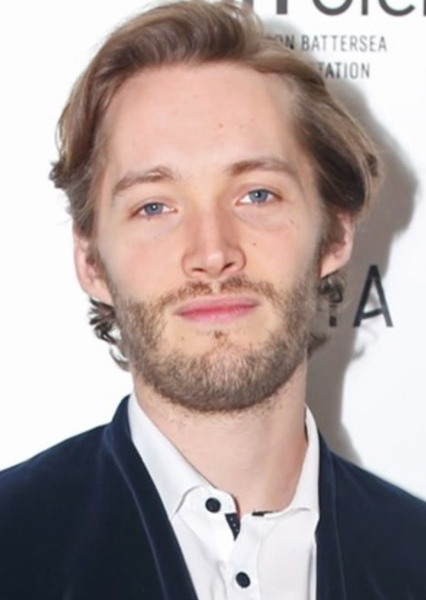 Toby Regbo photo