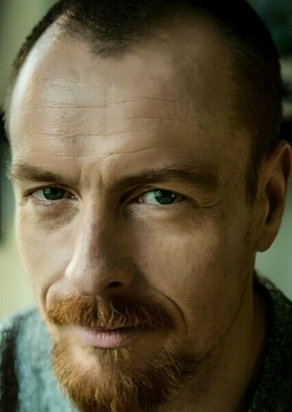 Toby Stephens photo