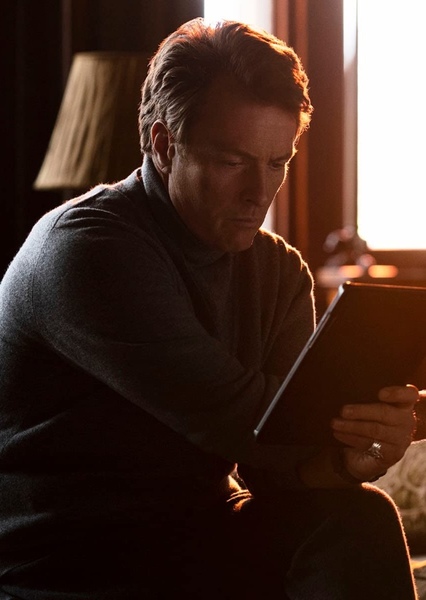 Toby Stephens photo