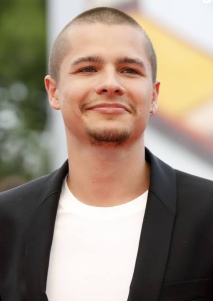 Toby Wallace