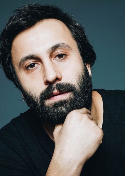 Tolga Bayraklı
