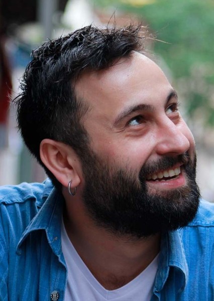 Tolga Bayraklı photo