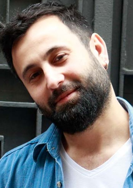 Tolga Bayraklı photo