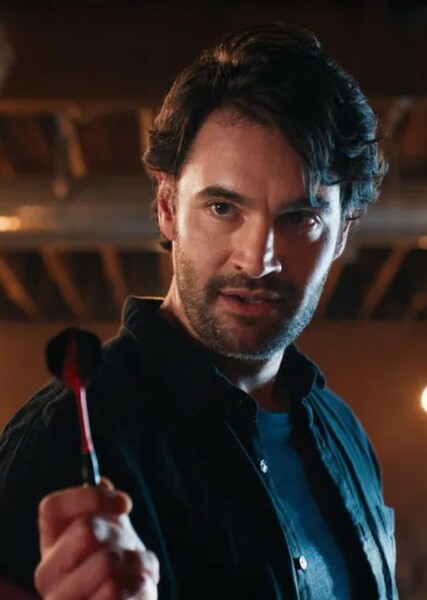 Tom Bateman photo