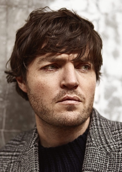 Tom Burke photo