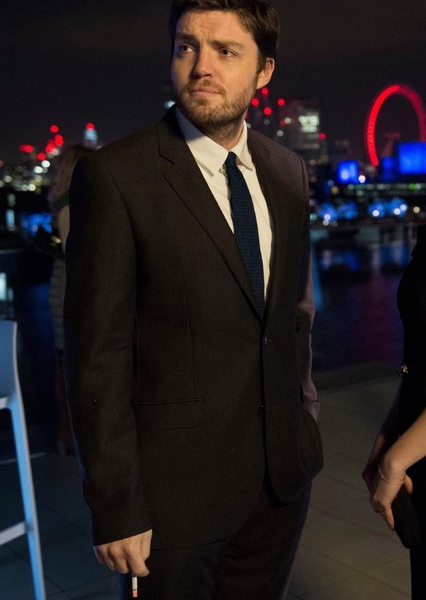 Tom Burke photo