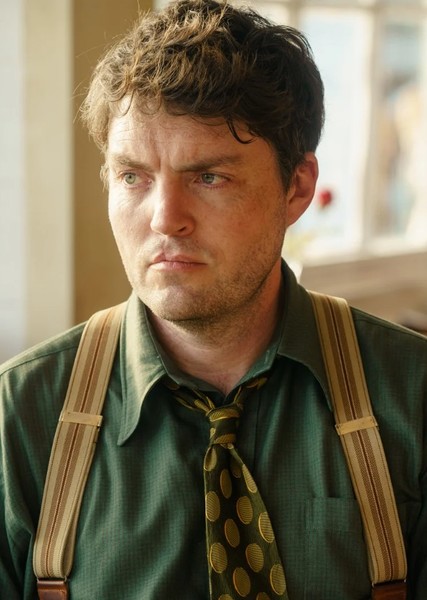 Tom Burke