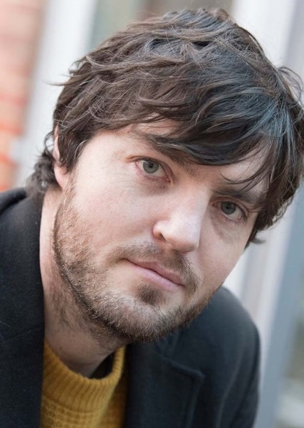 Tom Burke photo