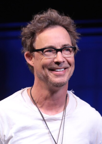 Tom Cavanagh photo