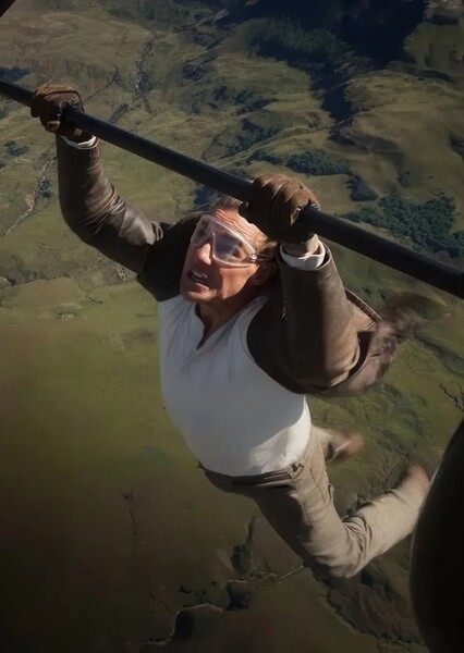 Tom Cruise photo