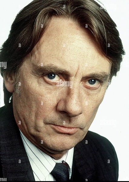 Tom Georgeson photo