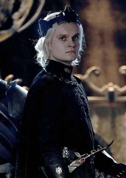 Tom Glynn-Carney photo