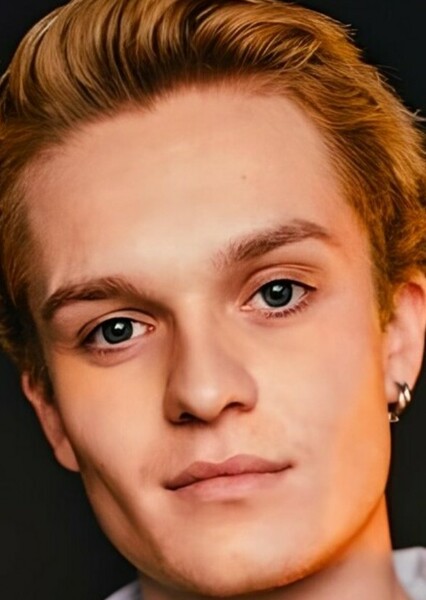 Tom Glynn-Carney photo