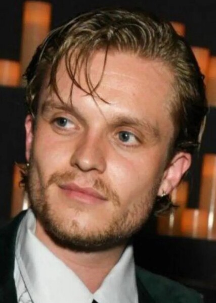 Tom Glynn-Carney
