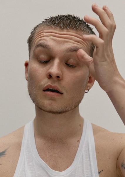 Tom Glynn-Carney photo