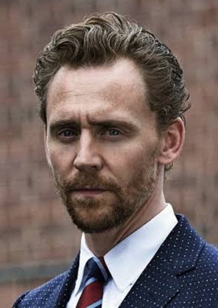 Tom Hiddleston photo