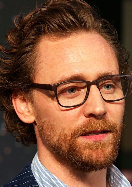 Tom Hiddleston photo