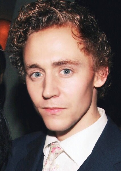 Tom Hiddleston photo