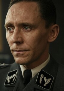 Tom Hiddleston