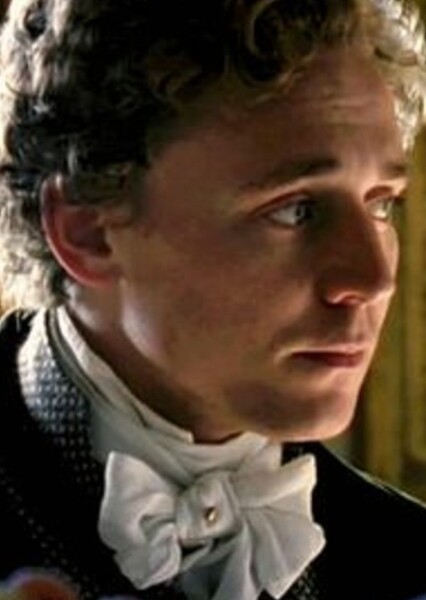 Tom Hiddleston photo