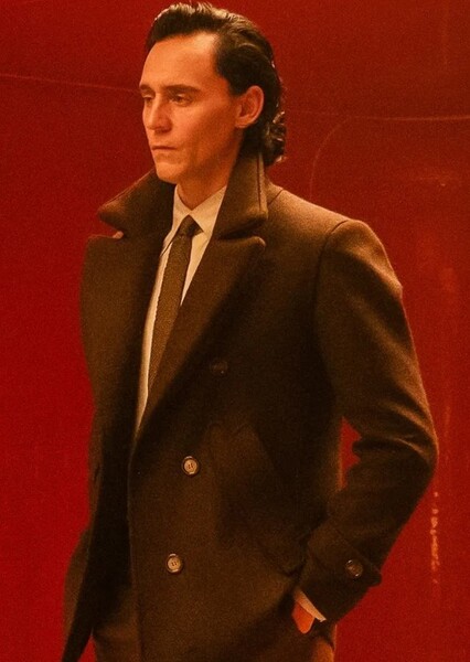 Tom Hiddleston photo