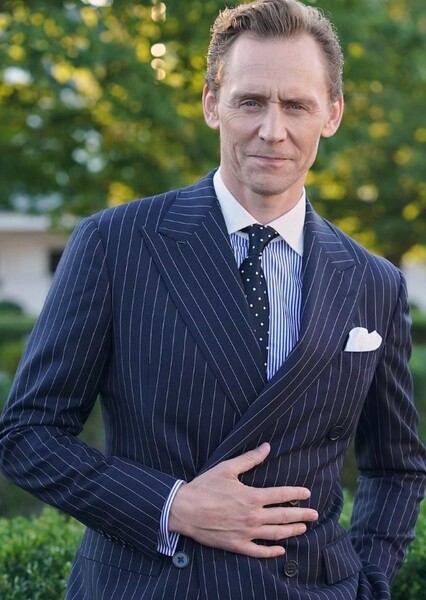 Tom Hiddleston photo