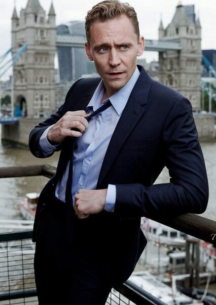 Tom Hiddleston photo