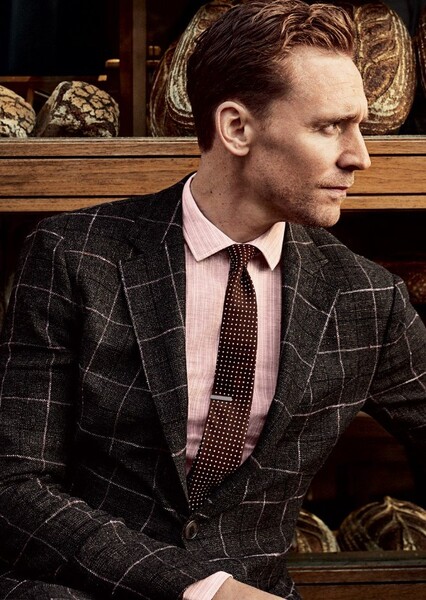 Tom Hiddleston photo