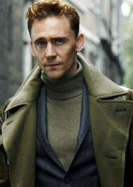 Tom Hiddleston photo