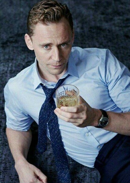 Tom Hiddleston photo