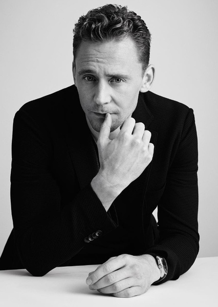 Tom Hiddleston photo