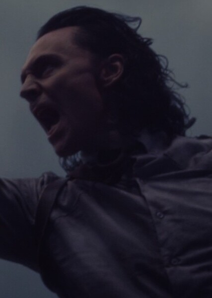 Tom Hiddleston