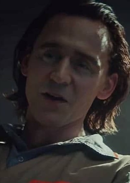Tom Hiddleston photo