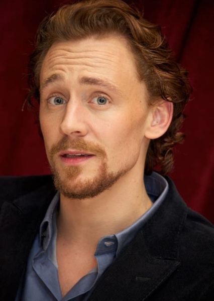 Tom Hiddleston photo