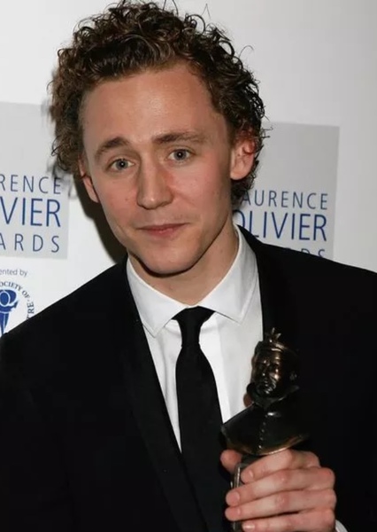 Tom Hiddleston photo