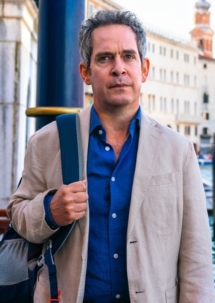 Tom Hollander photo