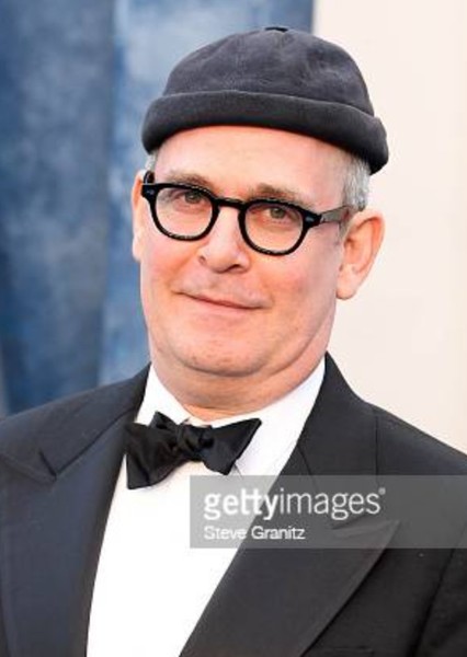 Tom Hollander photo