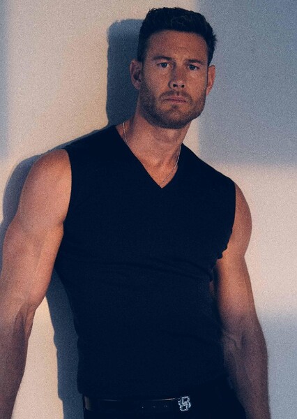 Tom Hopper photo