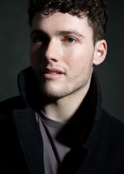 Tom Lewis photo