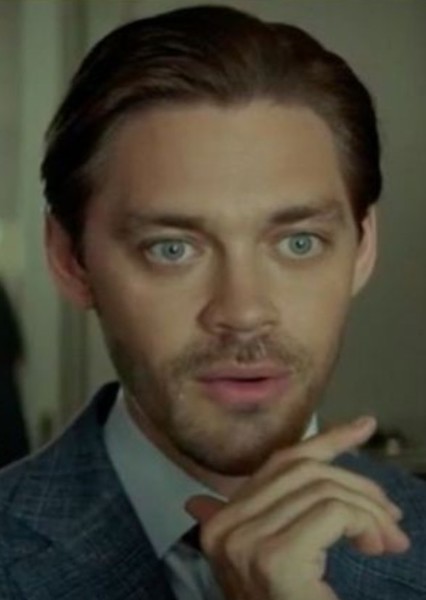 Tom Payne photo