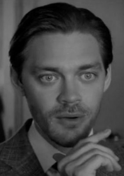 Tom Payne photo