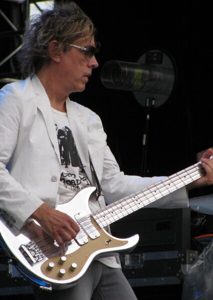 Tom Petersson photo