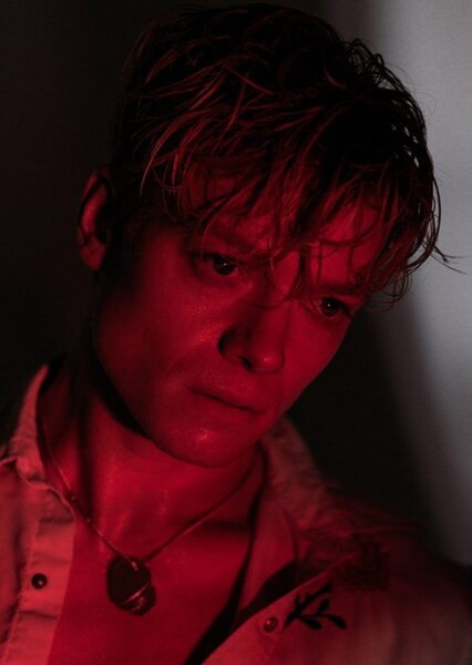 Tom Rhys Harries
