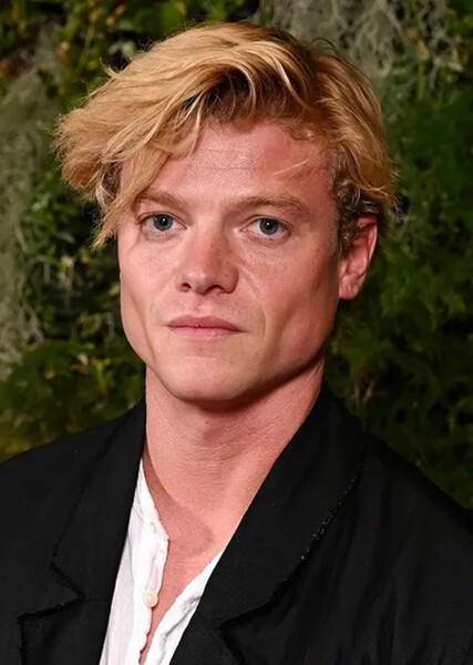 Tom Rhys Harries photo