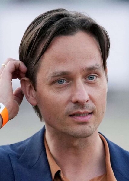 Tom Schilling photo