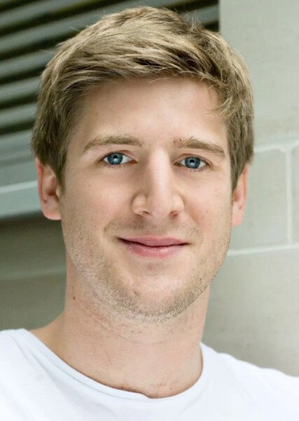 Tom Strouton